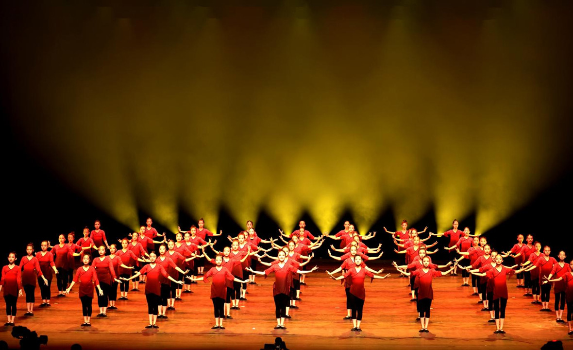 проект-440W-LED-просвет-свет-Шунде-Большой-театр-главный герой-дебют